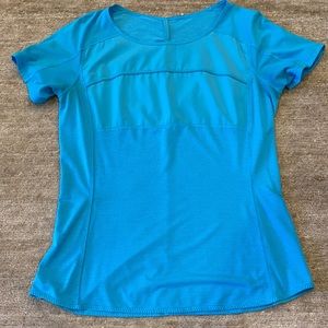 Blue cap sleeve lululemon top